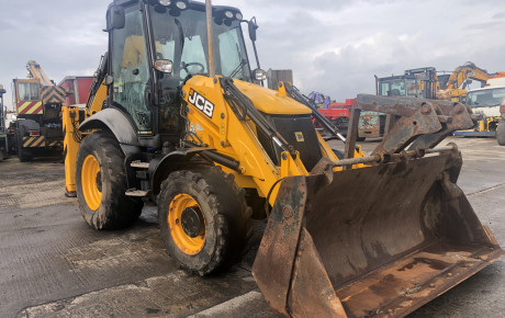 2017 JCB 3CX Contractor Backhoe Loaderfor sale on Plantmaster UK