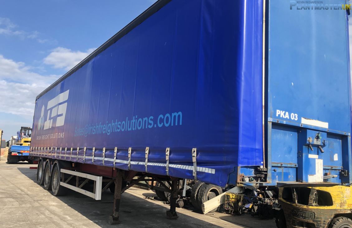 M&G 13.6 metre 3 axle curtain side Trailor for sale on Plantmaster UK County Durham England United Kingdom