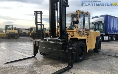 Cat DP 90 (9 ton) diesel forklift for sale on Plantmaster UK