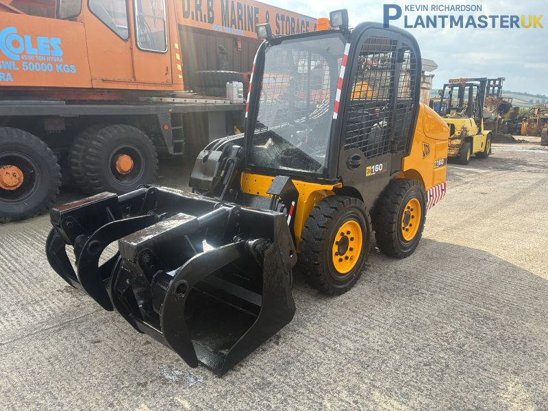 JCB Robot 160 Agri Super Skid Steer Loader