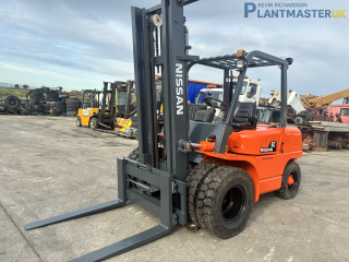 Nissan FD 60 diesel 6 ton forklift
