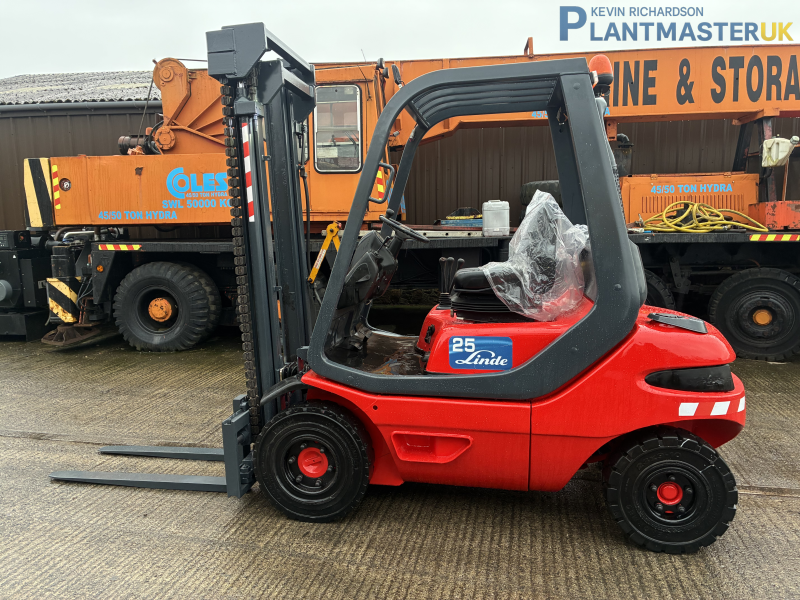 2.5 Ton Diesel forklift Linde H25for sale on Plantmaster UK