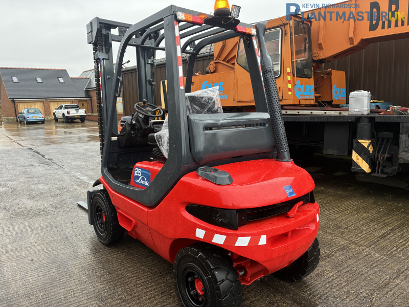 2.5 Ton Diesel forklift Linde H25for sale on Plantmaster UK