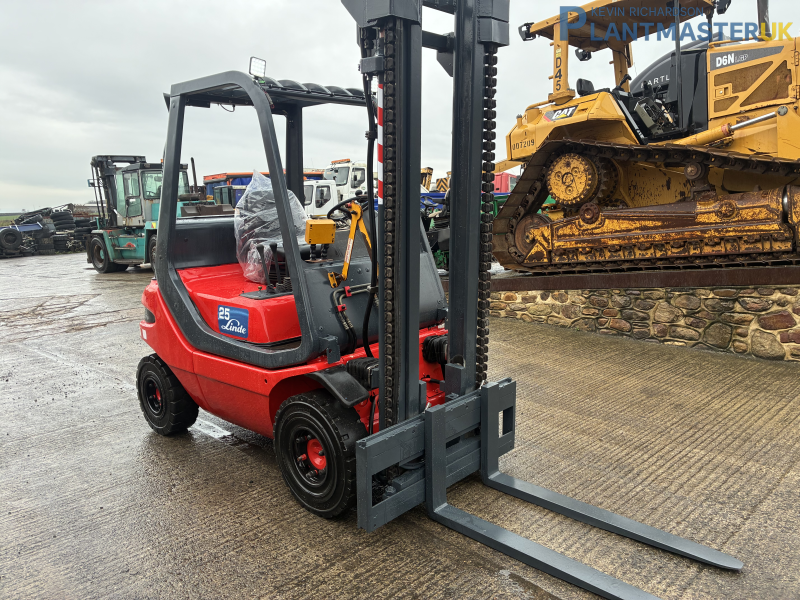 2.5 Ton Diesel forklift Linde H25for sale on Plantmaster UK