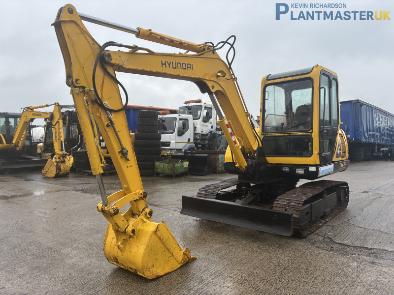 Hyundai R60-7E | 6 Ton Steel Tracked Excavator