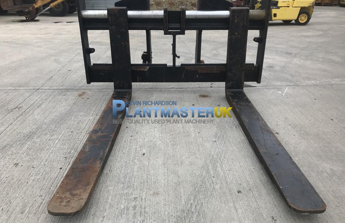 Used Forks and Carraige to suit 25 ton forklift unused for sale on Plantmaster UK
